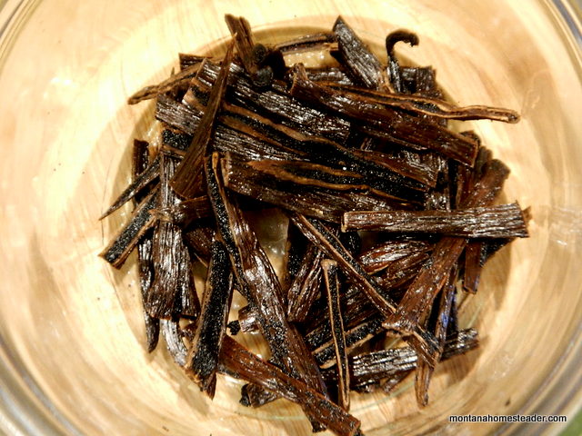 Vanilla extract made with vanilla beans and vodka | Montana Homesteader