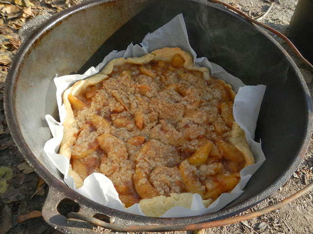 how to bake a pie in a dutch oven off grid