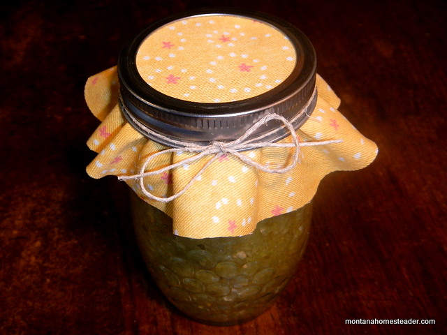 how to decorate a canning jar and give a homemade gift of canned goods | Montana Homesteader